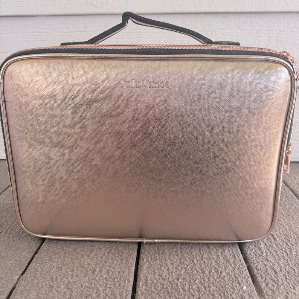 Women’s Travel Makeup/Cosmetic Case💞